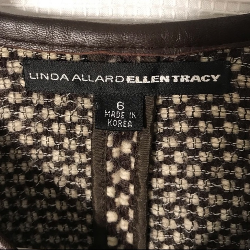 Ellen Tracy light Blazer Jacket.